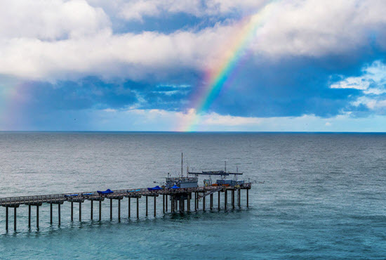 rainbow over scripps pier